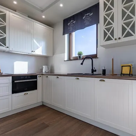 Amare A1 アパート Mosty