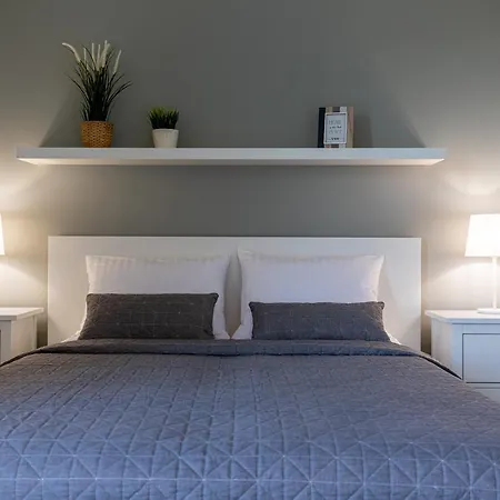 アパート Amare A1